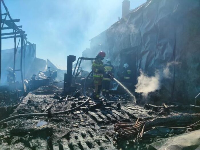 palenie gałęzi, pożary w gospodarstwach, Szydłowo, Marcin Bajur, Joanna Szczepaniak