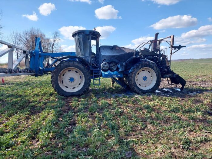 pożar opryskiwacza, Trumieje, OSP Rozajny, KP PSP w Kwidzynie