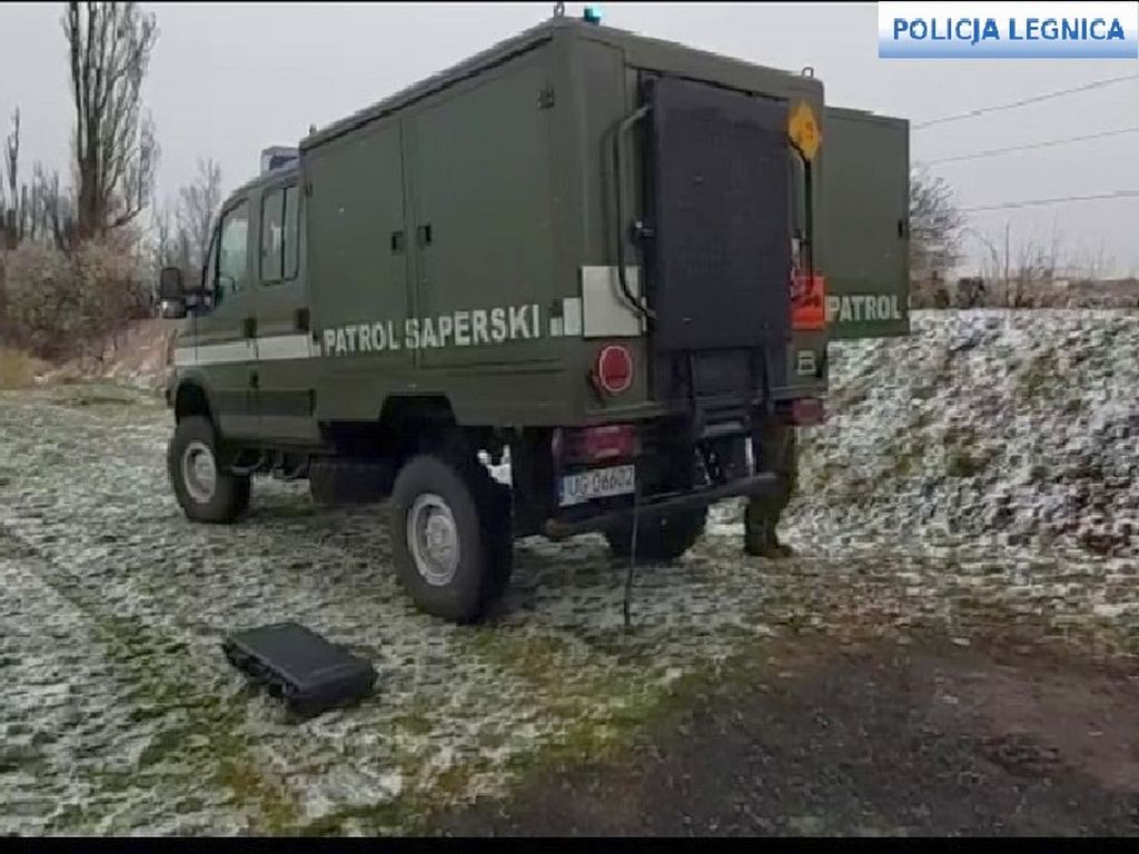 pocisk moździerzowy na polu, niewybuchy, Kawice, Krzysztof Oleniacz