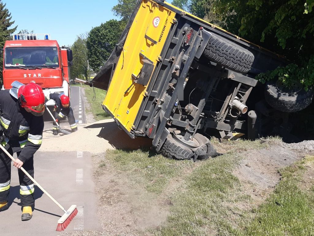 wypadki z udziałem ciągników rolniczych, transport zboża, Mojsławice, Marcin Lebiedowicz