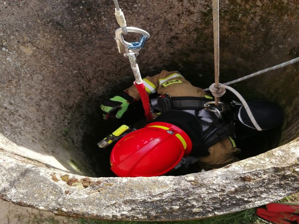 koń wpadł do studni, źrebak w studni, KP PSP Bielsk Podlaski, Malinniki