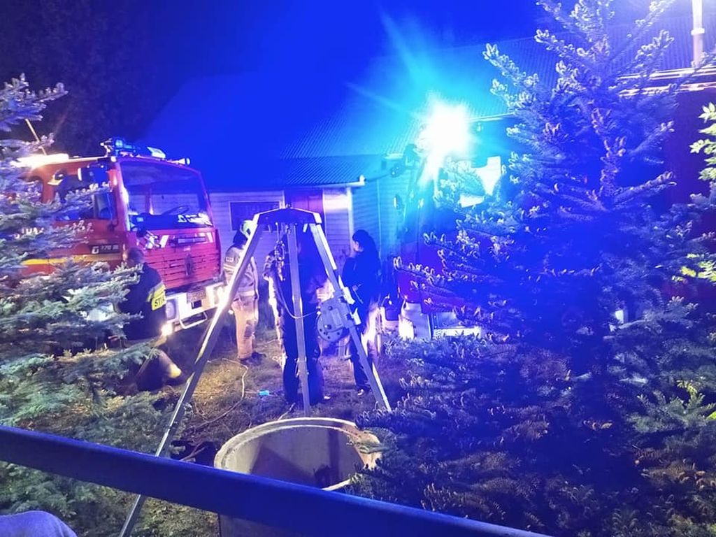 mężczyzna wpadł do studni, Łęki Górne, powiat dębicki, KP PSP Dębica