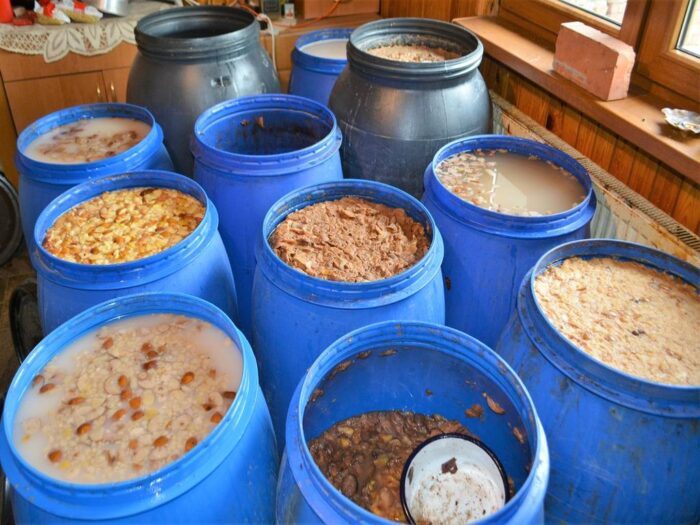 leśna bimbrownia, czarma białostocka, kas, nielegalna produkcja alkoholu