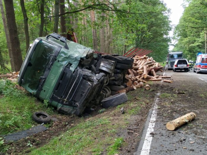 transport drewna, Najdymowo, powiat  olsztyński,Piotrówka, powiat kępiński