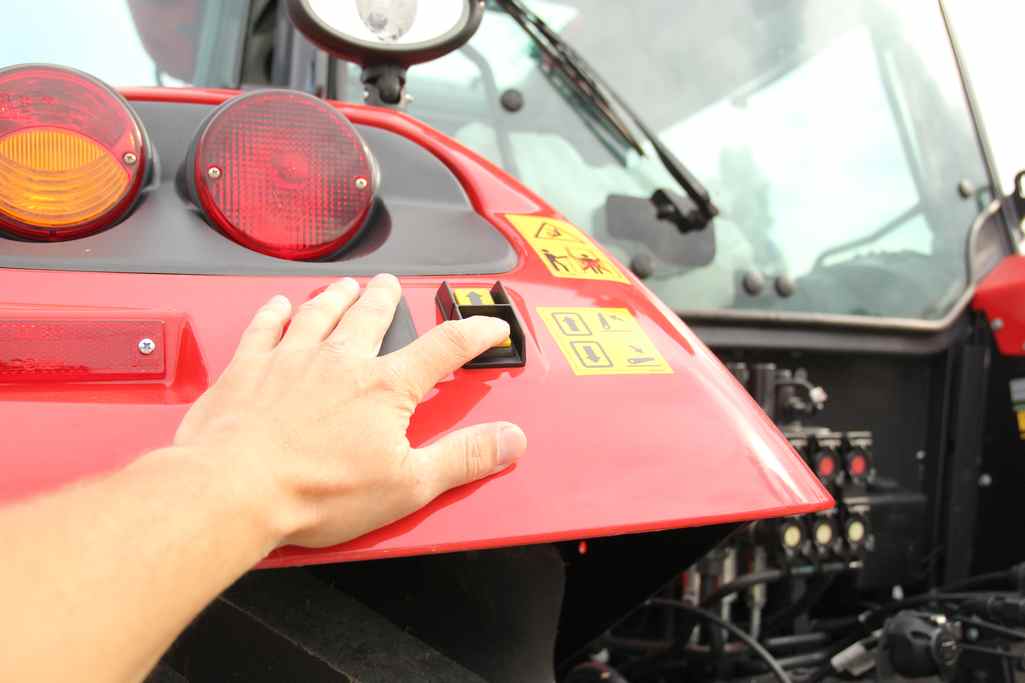 ciągniki McCormick, Dariusz Wilanowski, RPT, Rolniczy Przegląd Techniczny