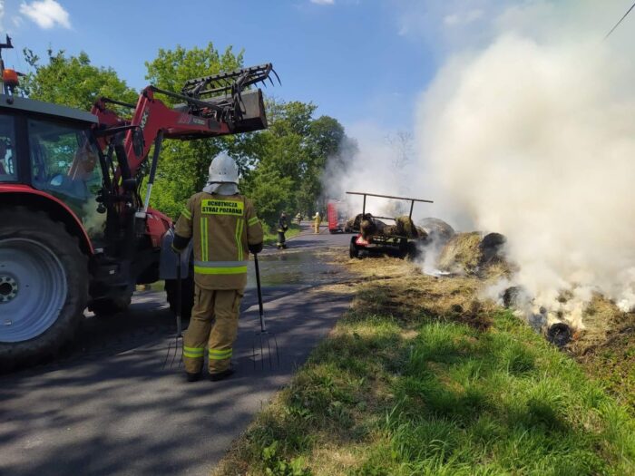 pożar siana na przyczepie, Charbice Dolne, powiat pabianicki, OSP Kazimierz