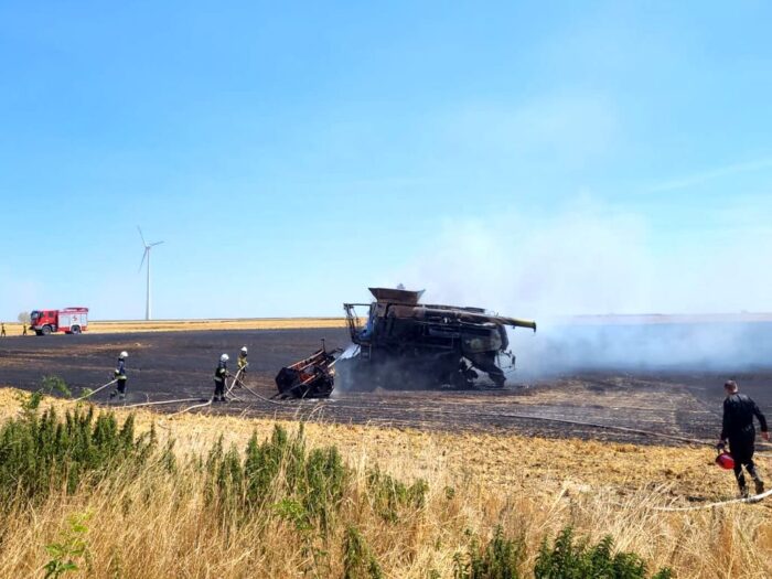 pozarykombajnów na polach, Pełczyce, Stary Las, powiat nyski