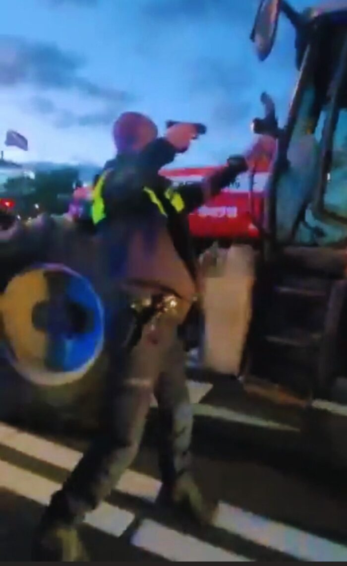 protesty rolników w Holandii, ograniczania emisji tlenku azotu, Bleiswijk, Heerenveen