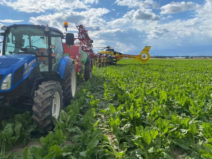 nastolatek wpadł pod koła traktora, Mijanowo, powiat gnieźnieński, oprysk pola