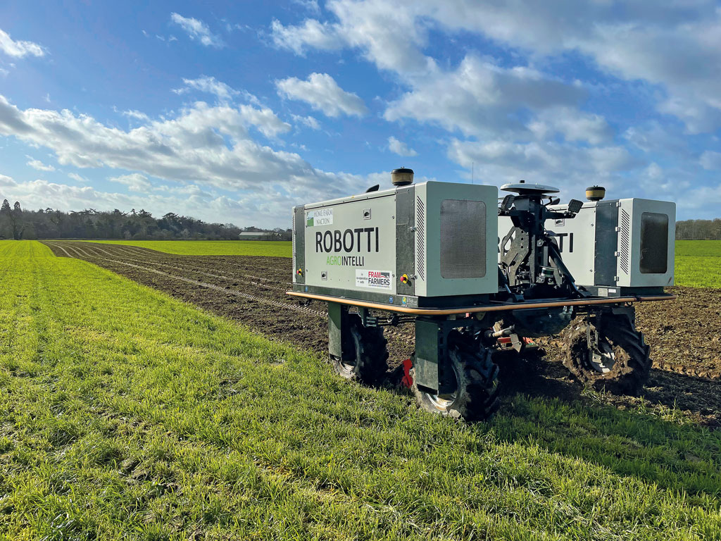 pojazd rolniczy Robotti, Agro Intelligence, RPT, Rolniczy Przegląd Techniczny