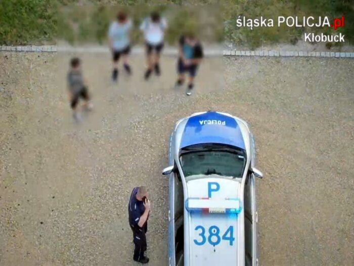 podpalenie traw, gmina Opatów, KPP Kłobuck, nastolatkowie wypatrzeni z drona