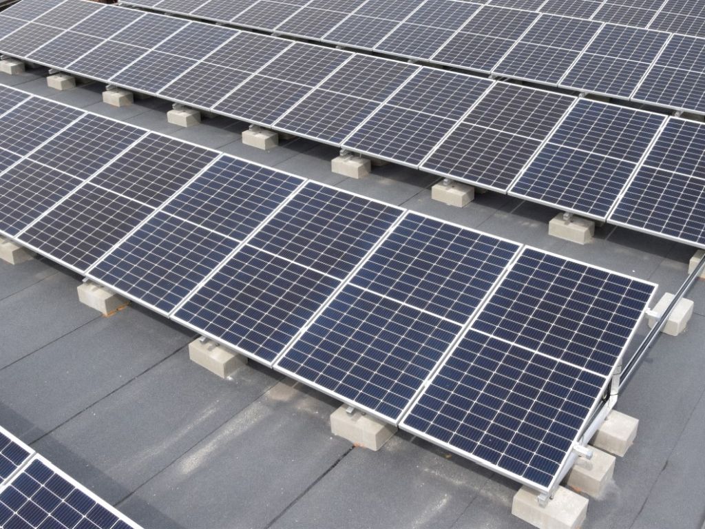 mikroinstalacje fotowoltaiczne, fotowoltaika, produkcja energi elektrycznej, oze, energia słoneczna