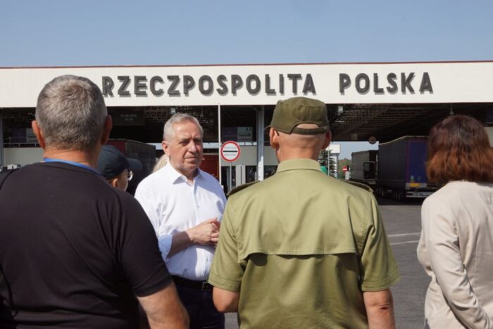 Henryk Kowalczyk, Ewa Leniart, wojna w Ukrainie, kontrola weterynaryjna