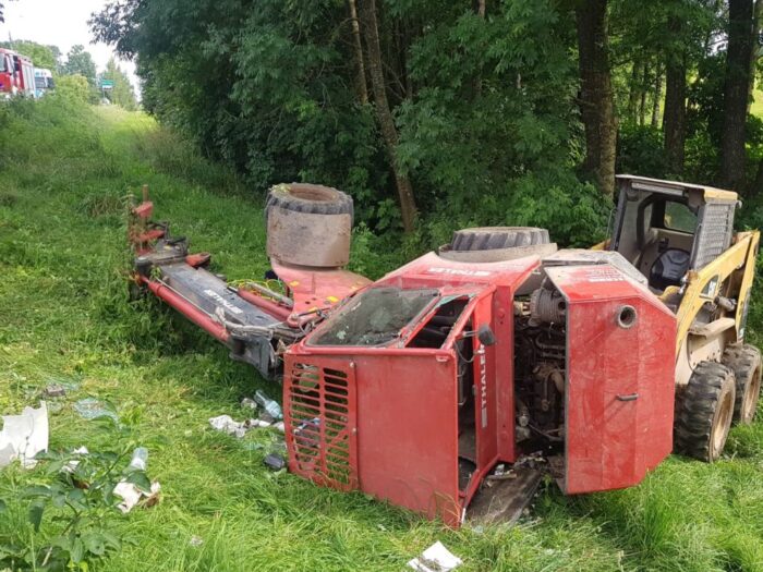 Ładowarka wypadła z drogi, Uścianki, Marek Matyskiel, KP PSP Augustów