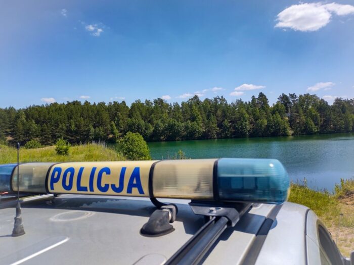 policja, radiowóz, jezioro