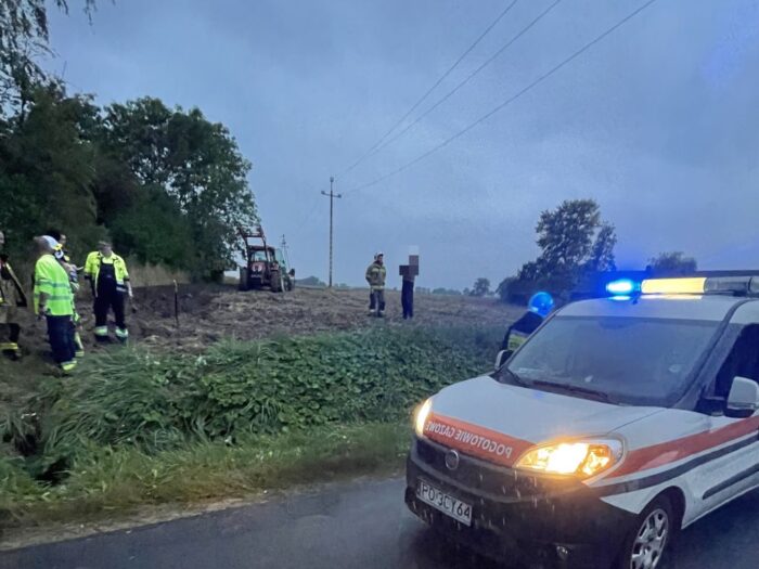 wycieku gazu na polu, uszkodzony gazociąg, Komorowo, orka, KP PSP Gniezno