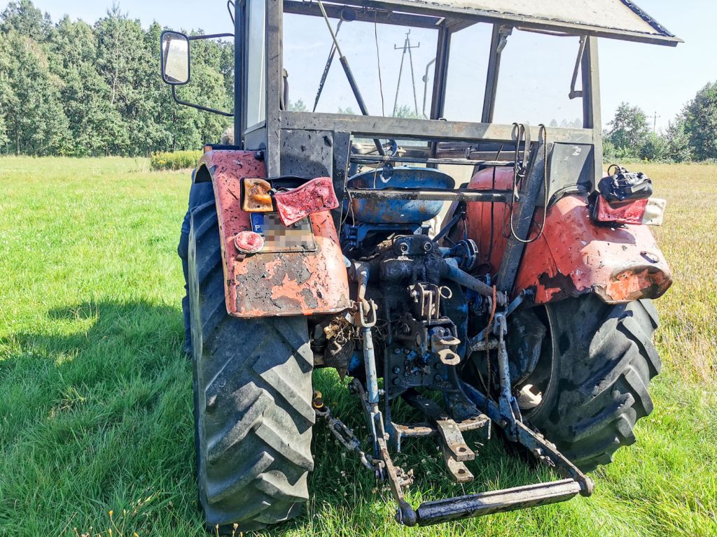 pożar ciągnika, pożar prasy rolniczej, powiat pilski, Turza, powiat oleski