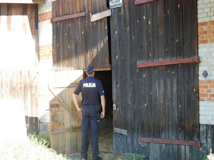 Trzebieszów, Łuków, wypadek, policja, wypadek przy remoncie stodoły