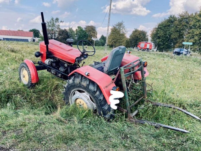 Traktorzysta zginął pod ciągnikiem, Komorniki, powiat augustowski,  OSP Bargłów Kościelny
