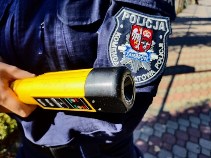 policja, alkomat, trzeźwość