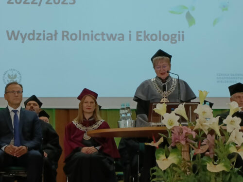 Irena Suwara, aula, SGGW, Marta Mendel