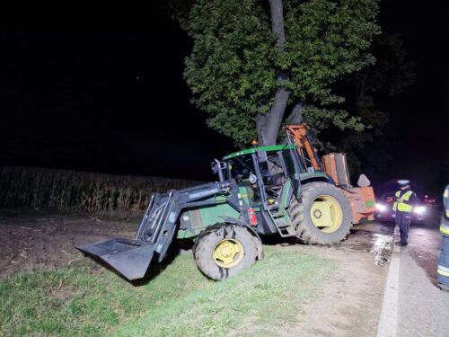 plama ojelu na drodze, wyciek oleju z kosiarki, Mchowo