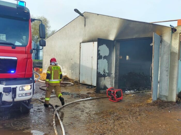 pożar obory, Dalki, hodowla bydła, powiat gnieźnieński, KP PSP Gniezno