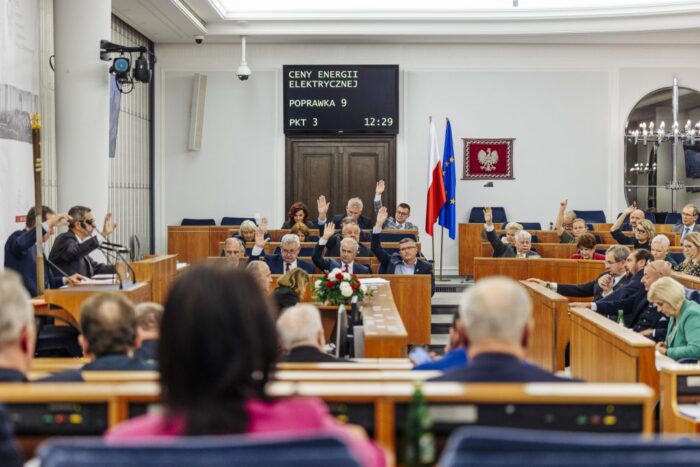 Senat RP, Ustawa o nawozach i nawożeniu, ustawa o scalaniu gruntów, identyfikacja i rejestracja zwierząt