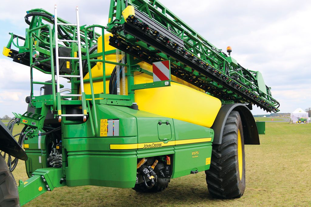 opryskiwacze przyczepiane John Deere, Karol Zgierski, RPT, Rolniczy Przegląd Techniczny