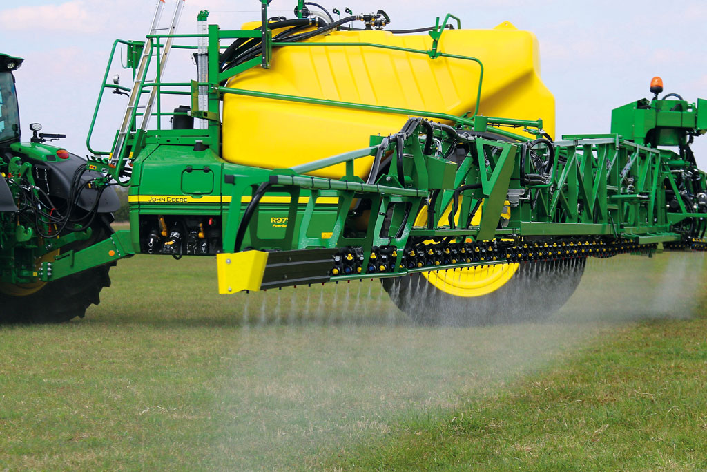 opryskiwacze przyczepiane John Deere, Karol Zgierski, RPT, Rolniczy Przegląd Techniczny