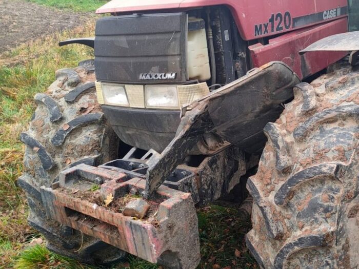 traktor uderzył w szynobus, Dubicze Osoczne, powiat hajnowski, przejazd kolejowy