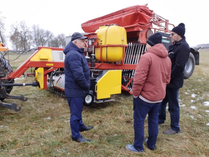 Bazydrill, siewnik do podsiewu łąk, Zygmunt Babiński, Dariusz Krzywiec, Witold Chabuz