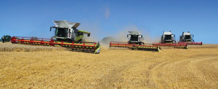 Kombaj Claas Lexion