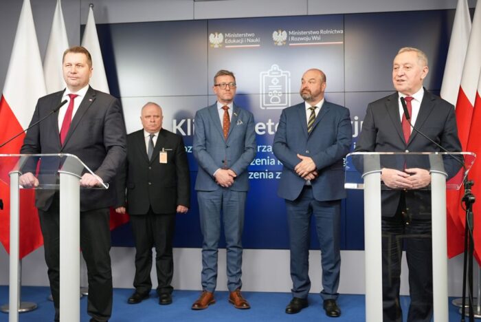 Przemysław Czarnek, Henryk Kowalczyk, uczelniane kliniki weterynaryjne, Inspekcja Weterynaryjna