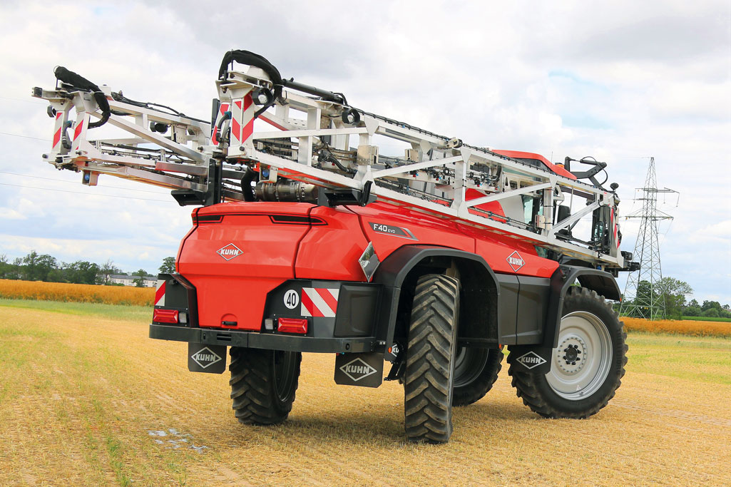 Kosiarki Kuhn z taśmami, kuhn, POM Augustów, Burchaty, Krzysztof  Nieroda