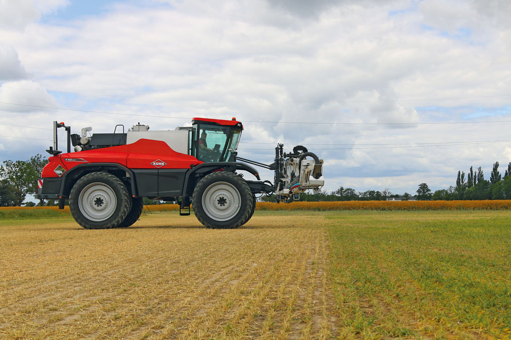Kosiarki Kuhn z taśmami, kuhn, POM Augustów, Burchaty, Krzysztof  Nieroda