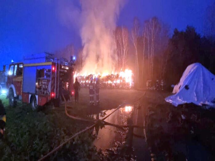 pożar bel słomy, Toczyski Średnie, powiat sokołowsk, Łukasz Tomczuk, KW PSP Warszawa