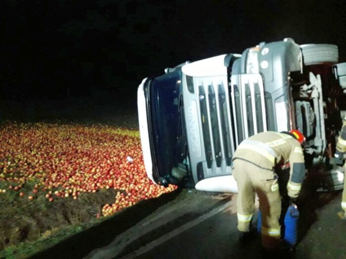 transport jabłek, Olszanka, powiat nowosądecki, KM PSP Nowy Sącz