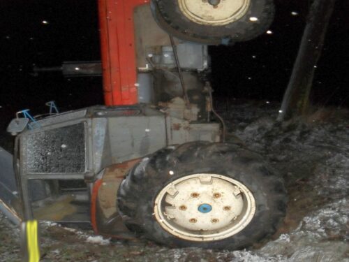 pijani traktorzyści, gmina Kurzętnik, Traktor stanął dęba, KPP Nowe Miasto Lubawskie