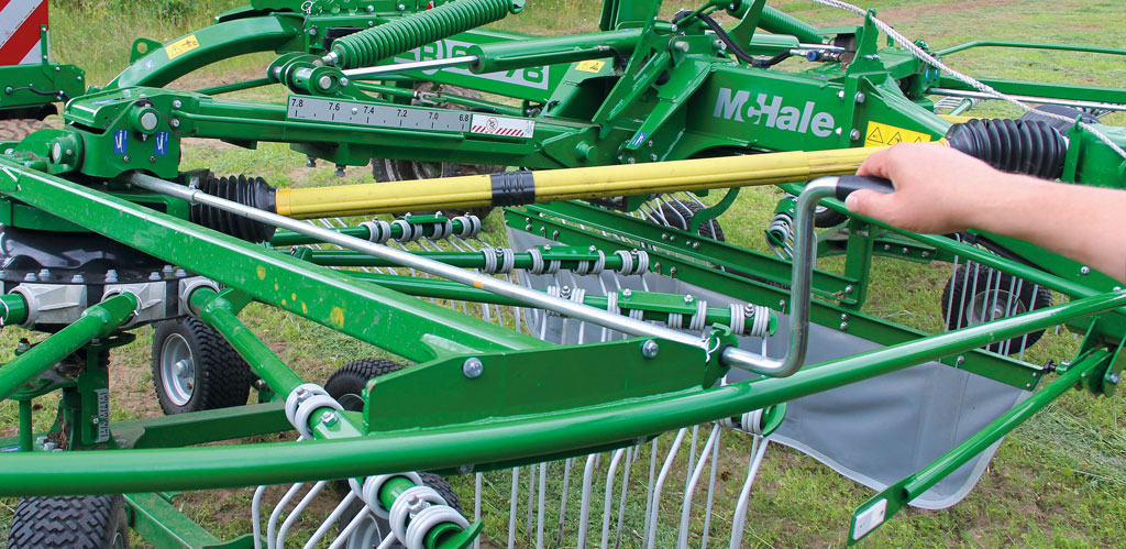 zgrabiarka taśmowa Merge Maxx 440 F, Kuhn, RPT, Rolniczy Przegląd Techniczny