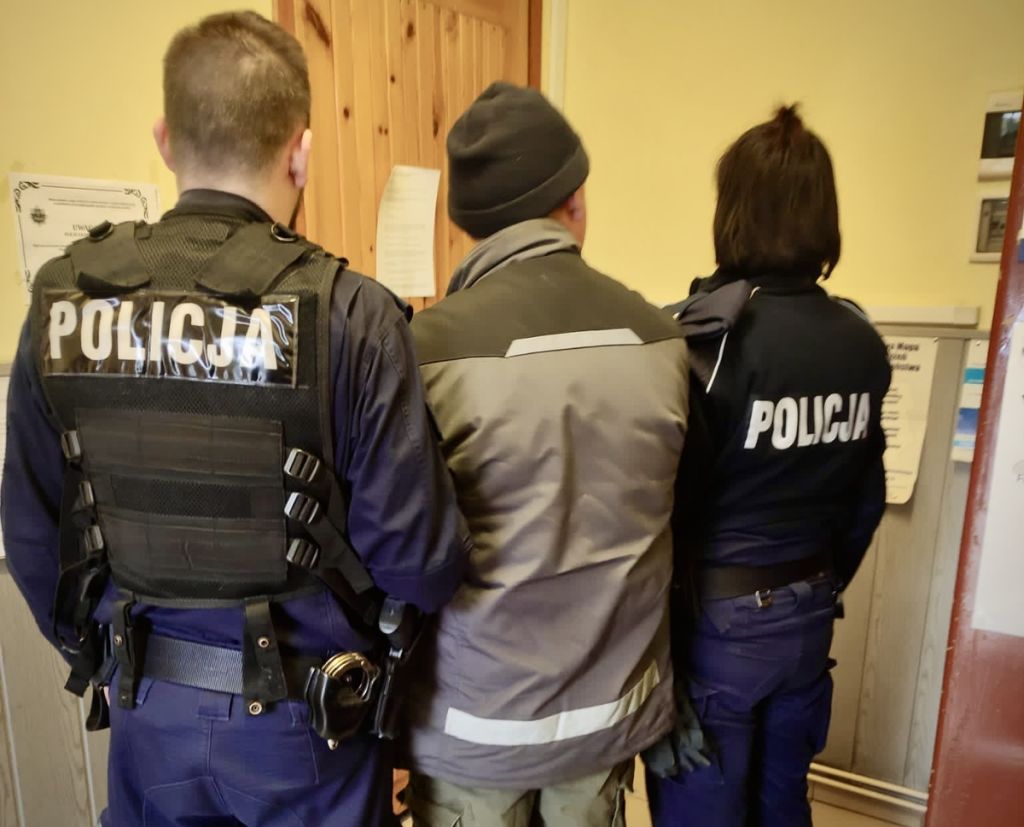 kradzież balotów siana z pola, gmina Miasteczko Krajeńskie, KPP Piła, Wojciech Zeszot, Białośliwie
