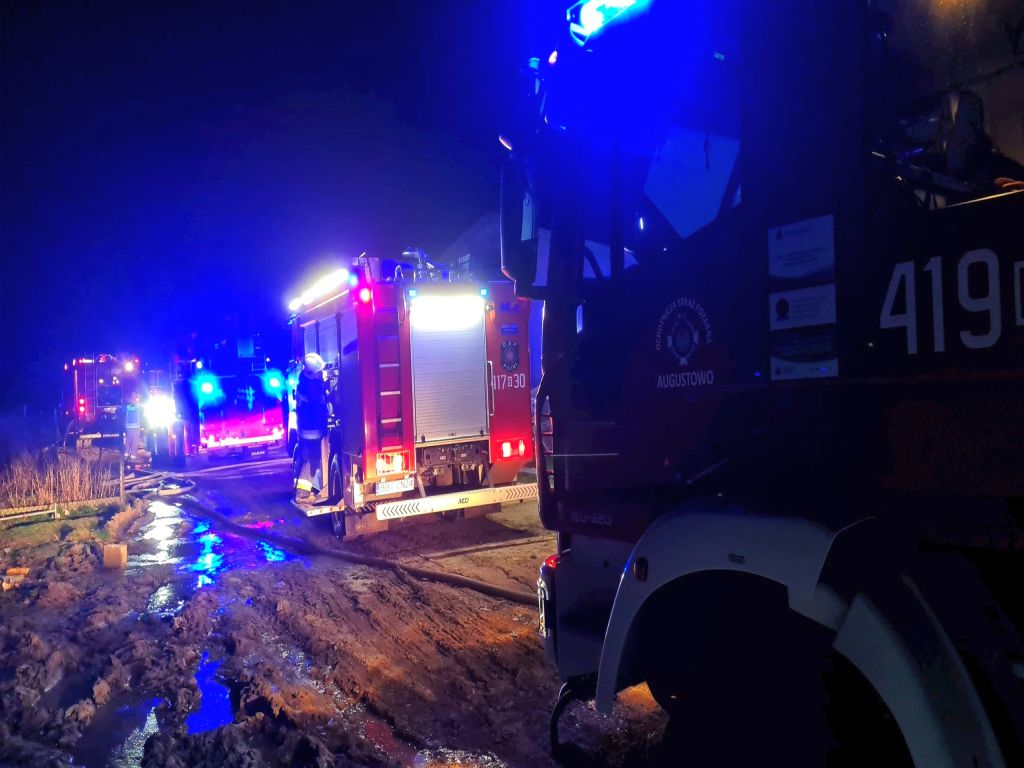 pożar chlewni, ogień w chlewni, kp psp bielsk podlaski, podlasie