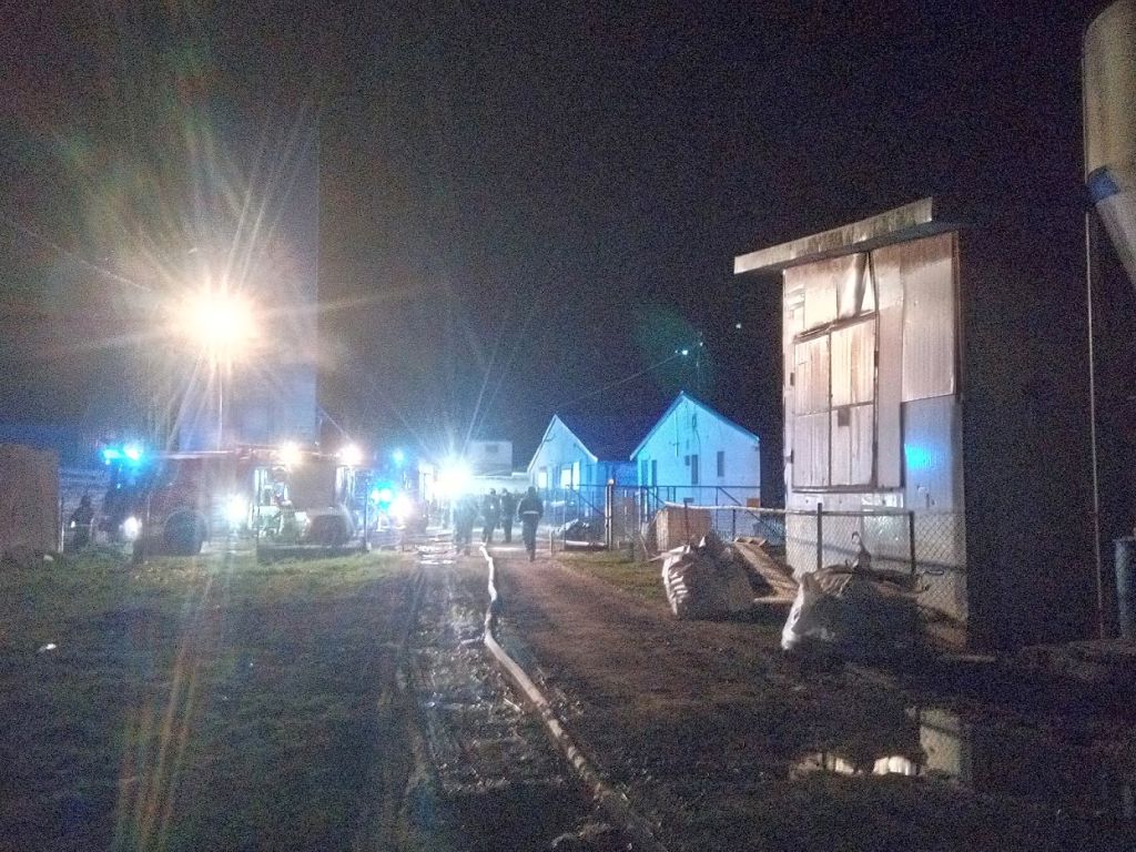 pożar chlewni, ogień w chlewni, kp psp bielsk podlaski, podlasie