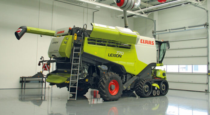 Kombaj Claas Lexion