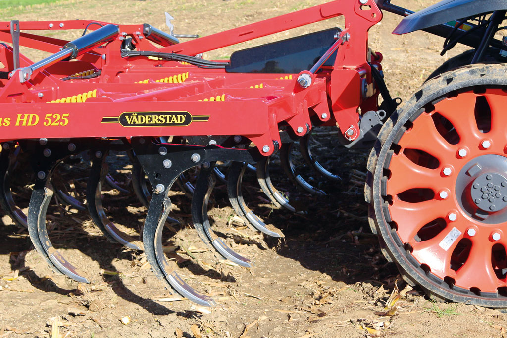 Kultywator zawieszany Cultus HD, Väderstad, RPT, Rolniczy Przegląd Techniczny