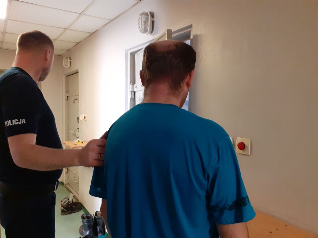 kradziez ciągnika     złodziej     kradzież przyczepy     kpp radomsko