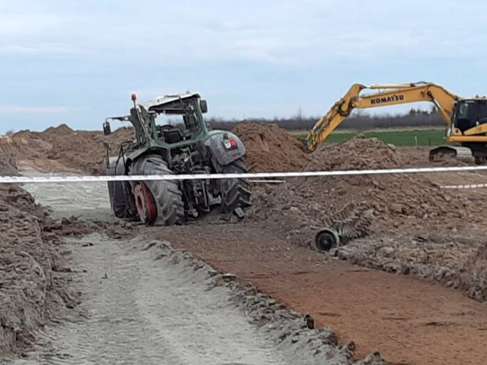 opatów, budowa drogi, wybuch ciągnika, niewybuch z czasów wojny, kpp opatów