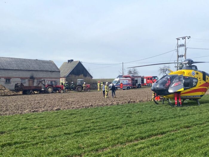 wypadek w gospodarstwie, dolany, kp psp słupca, ranny rolnik