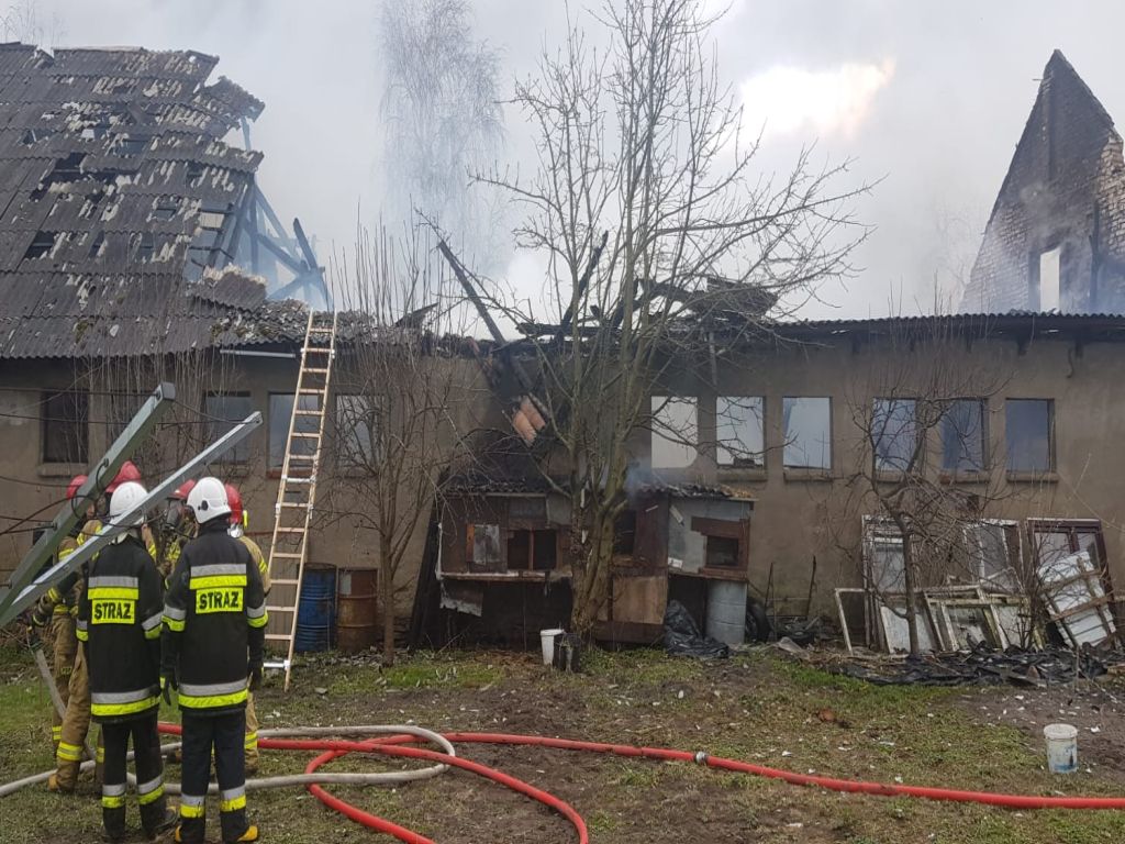 pożar chlewni, pożar w gospodarstwie, kp psp wągrowiec, gruntowice