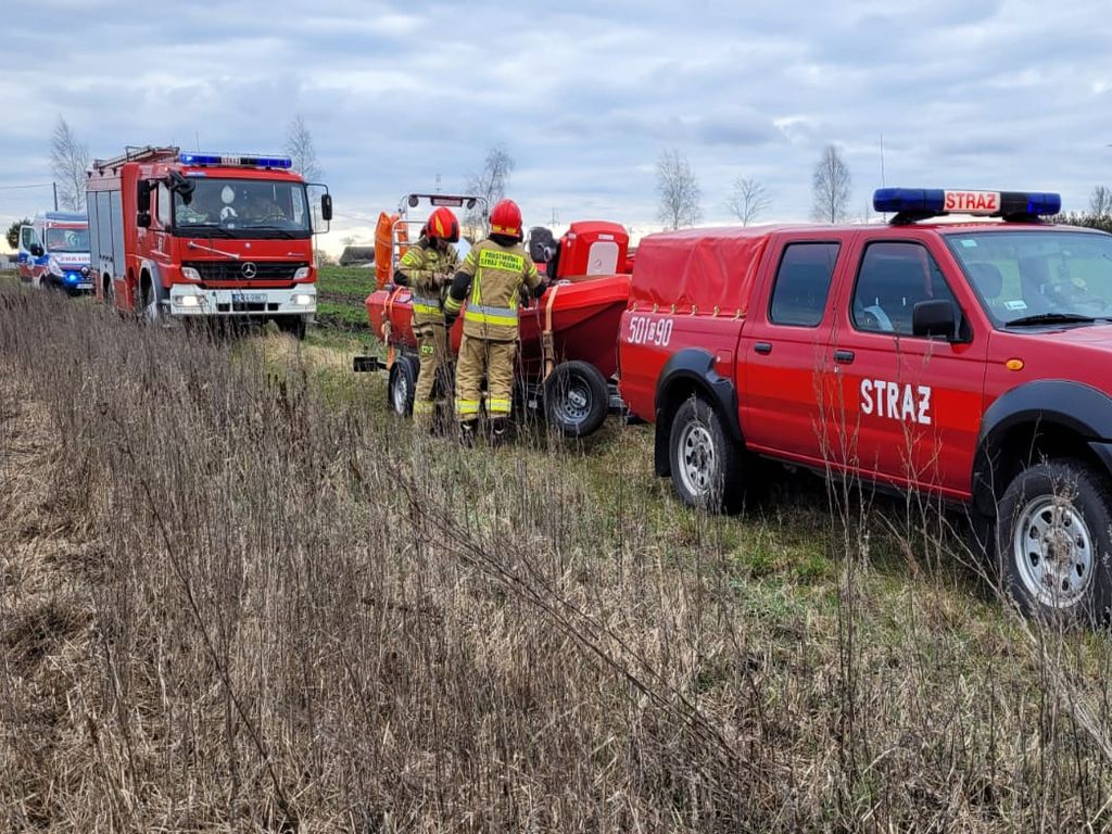 zwłoki w rowie, śmierć w gospodarstwie, kpp radziejów, km psp włocławek